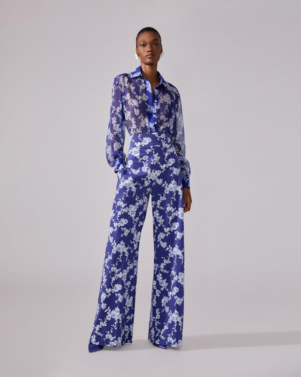 Summer resort chic dress code za 2025. 
