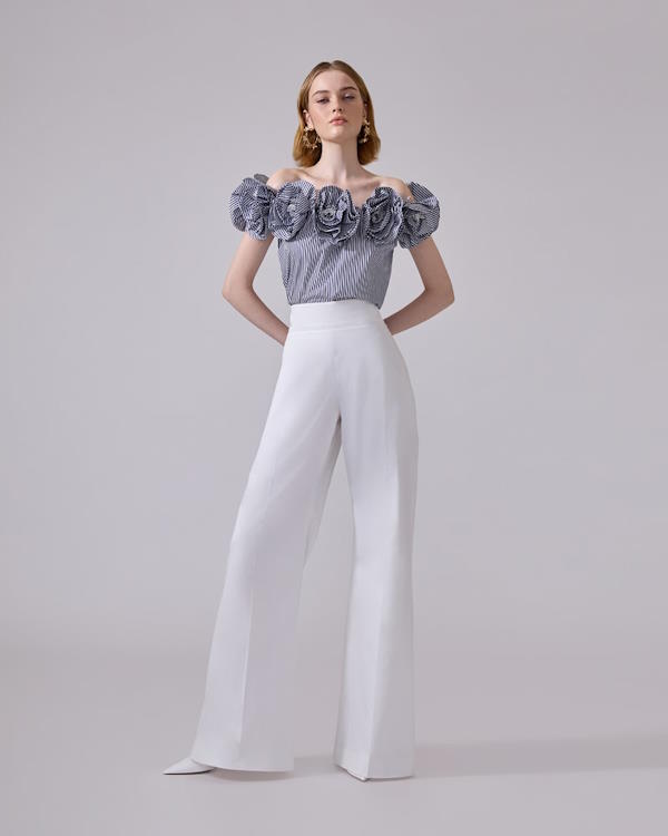 Summer resort chic dress code za 2025. 
